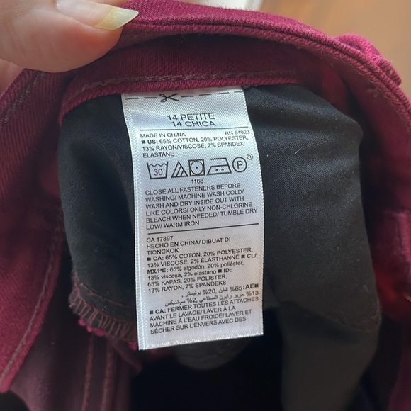 Old Navy Rockstar super skinny jeans - Picture 3 of 3